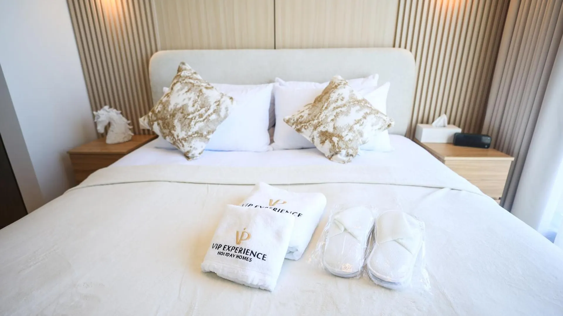 Vip Experience Dubai Downtown At Forte- Sea View- Modern Luxury Apartments